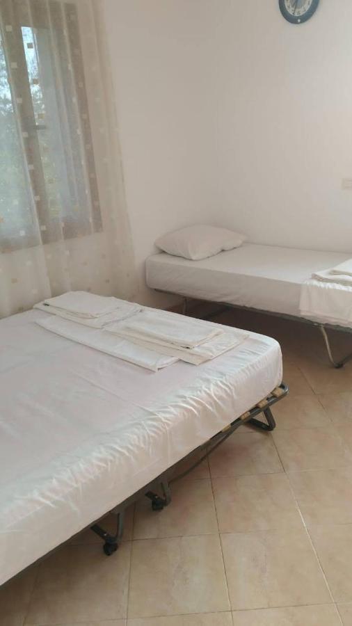 Mullaj Guest House Влёра Экстерьер фото
