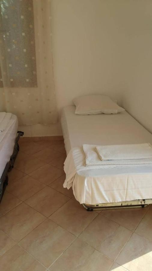 Mullaj Guest House Влёра Экстерьер фото