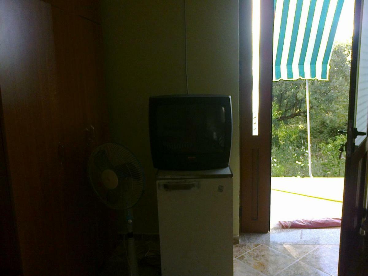 Mullaj Guest House Влёра Экстерьер фото