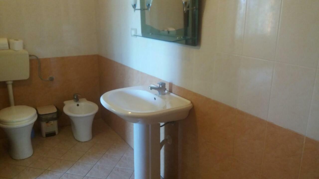 Mullaj Guest House Влёра Экстерьер фото